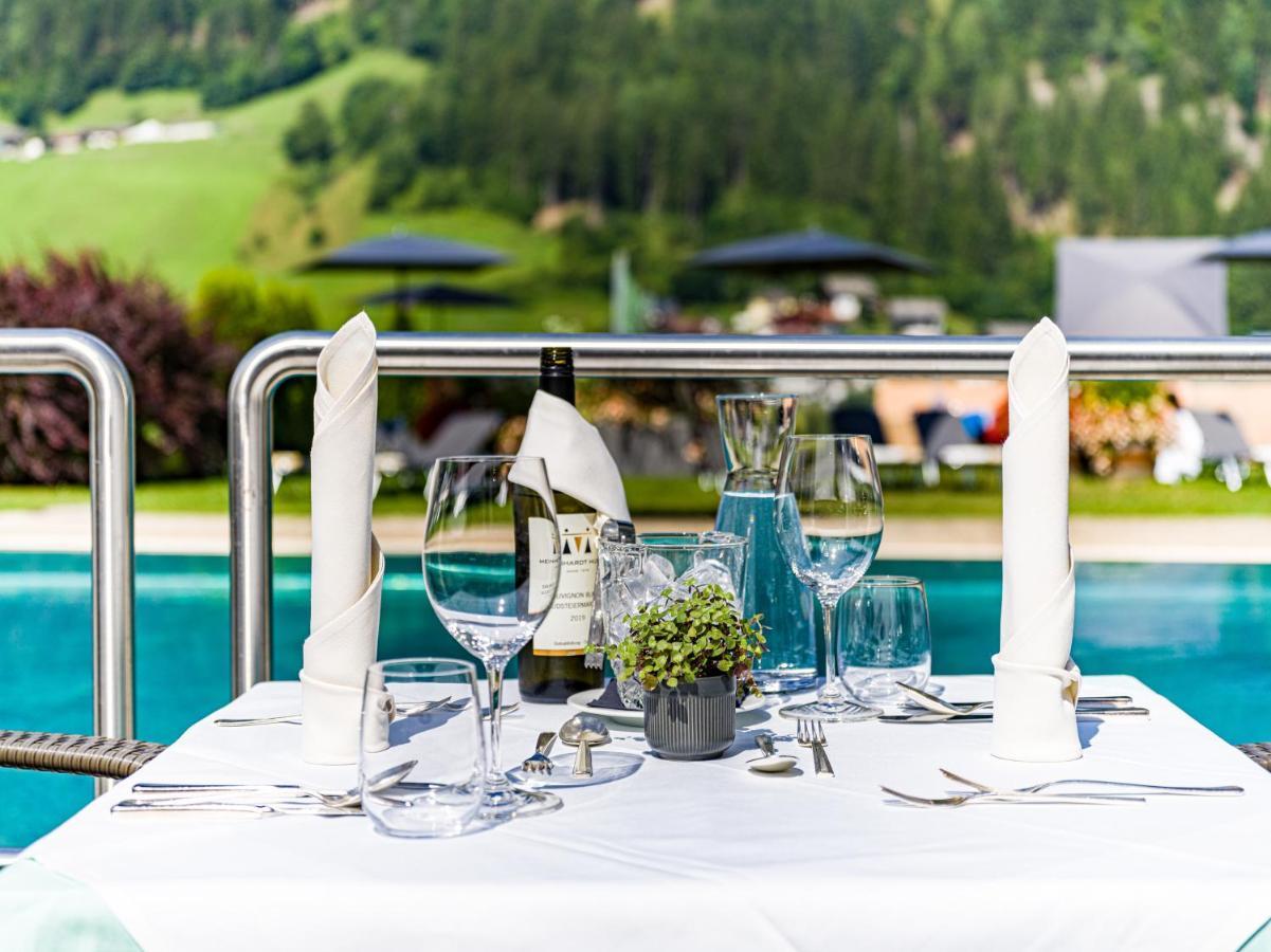 Happy Stubai Hotel Neustift im Stubaital Exterior photo