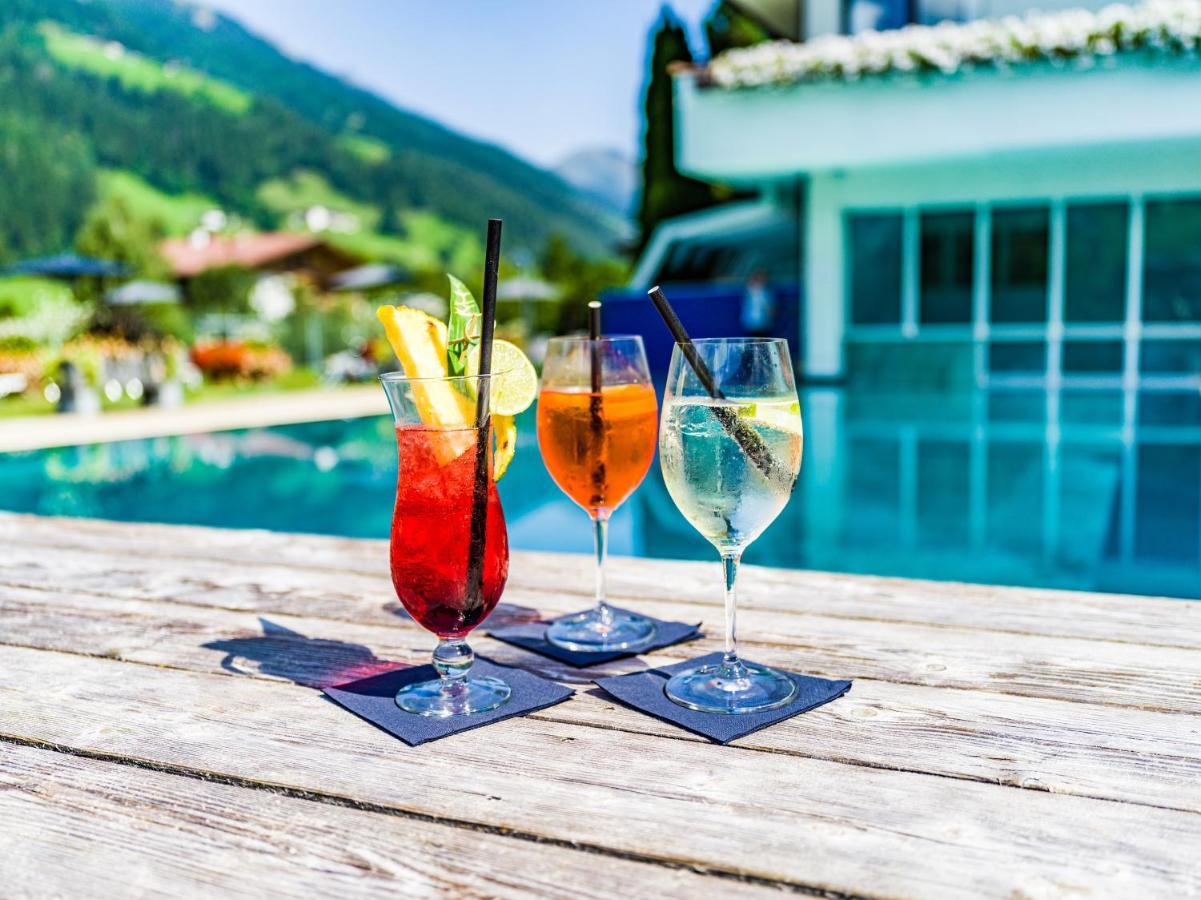 Happy Stubai Hotel Neustift im Stubaital Exterior photo